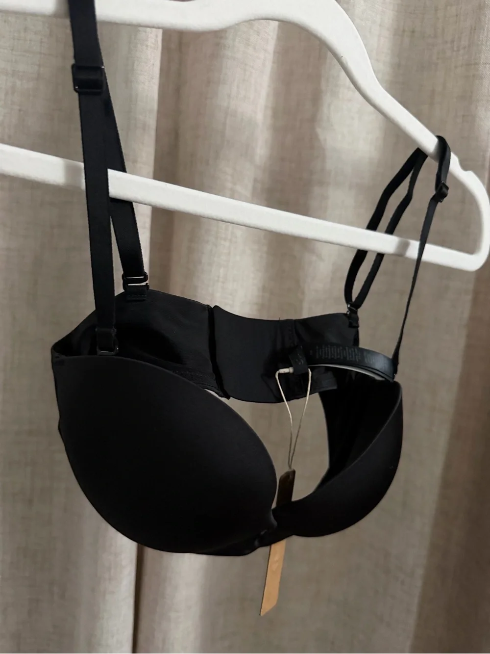 SKIMS Black ultimate pushup strapless Plunge T-Shirt Bra - Picture 2 of 6